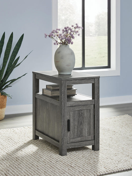 Ashley Express - Fendenmore Chair Side End Table