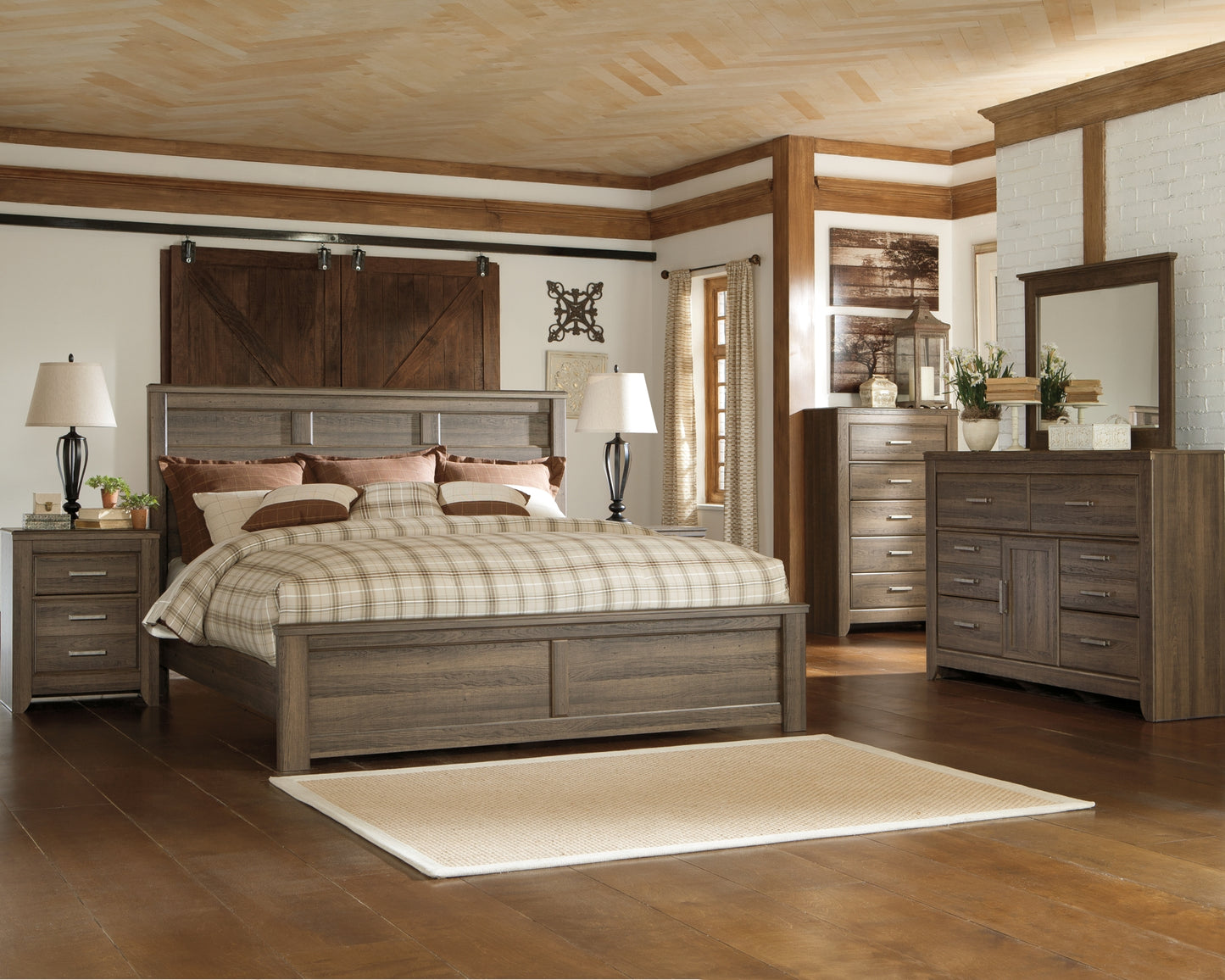 Juararo California King Panel Bed with Mirrored Dresser and Chest