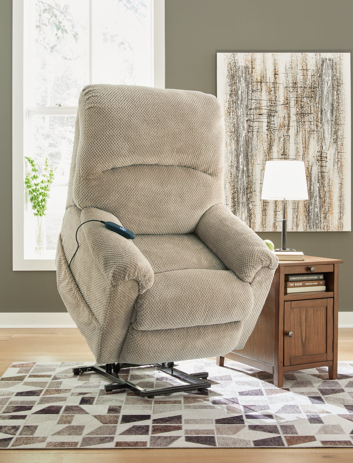 Shadowboxer Power Lift Recliner