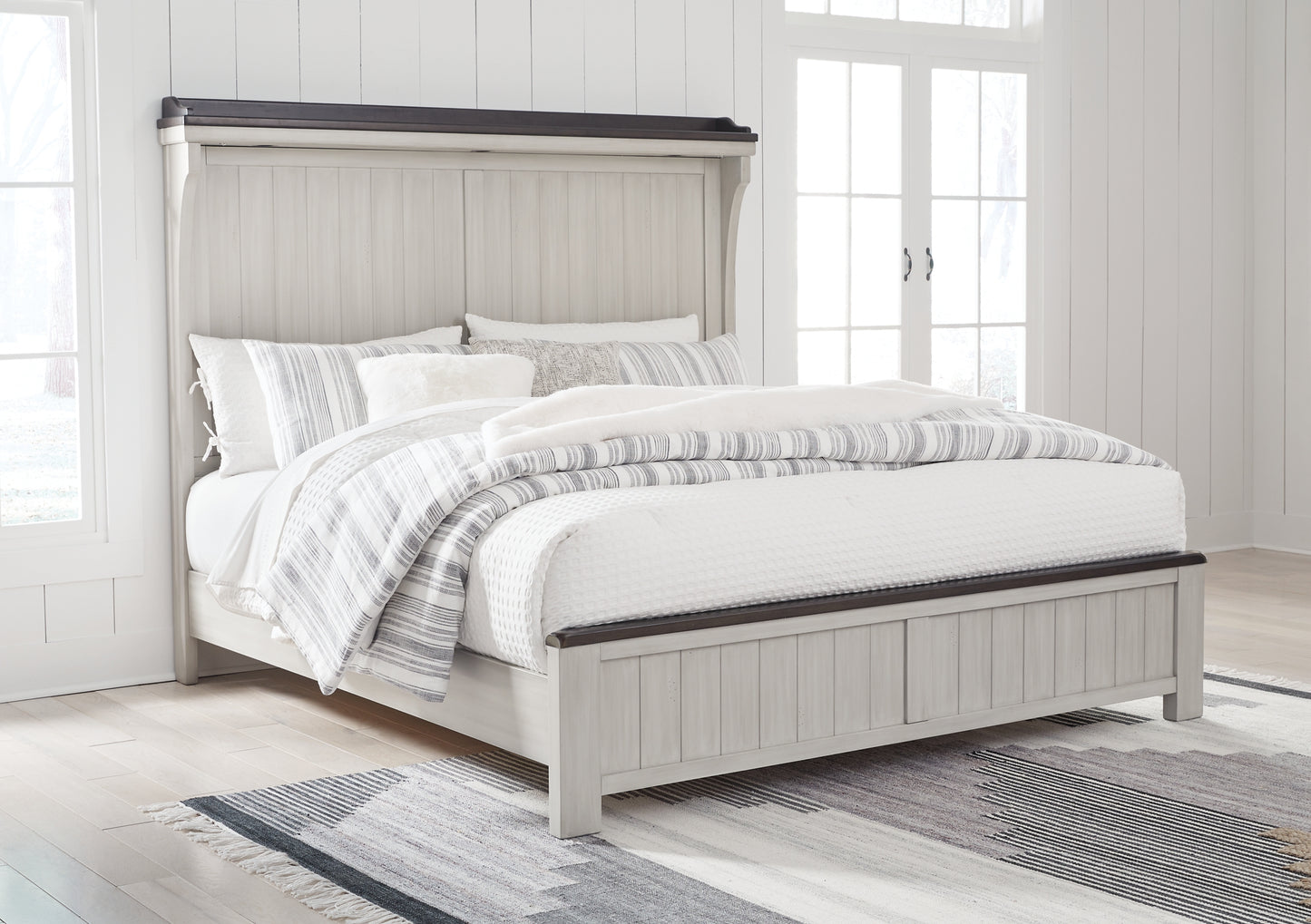 Darborn California King Panel Bed with Dresser