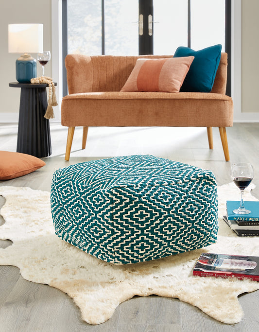 Ashley Express - Brynnsen Pouf