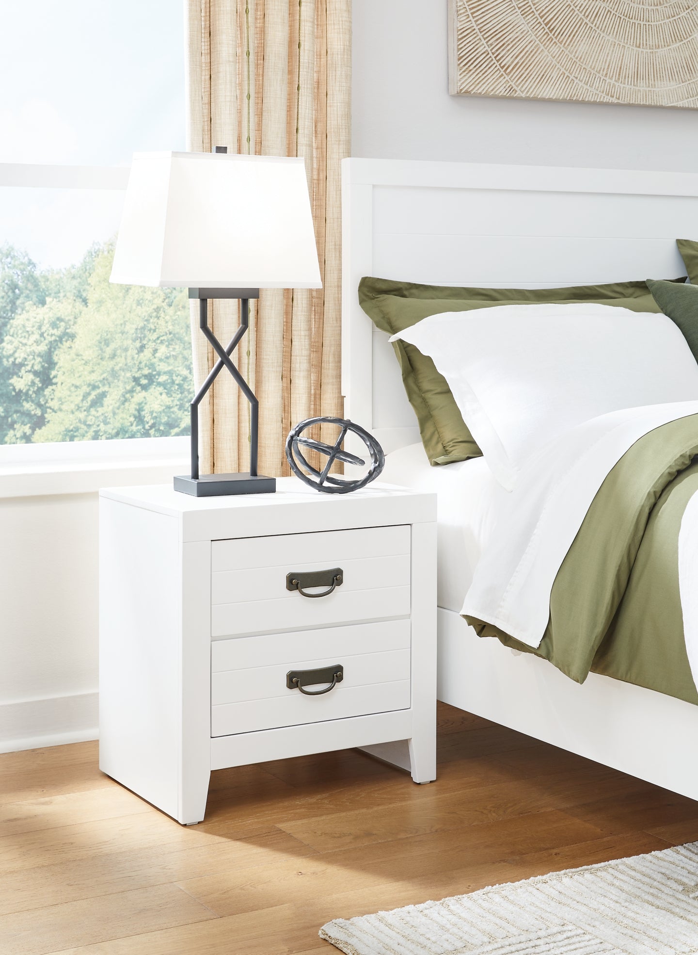 Binterglen Twin Panel Bed with Mirrored Dresser and Nightstand