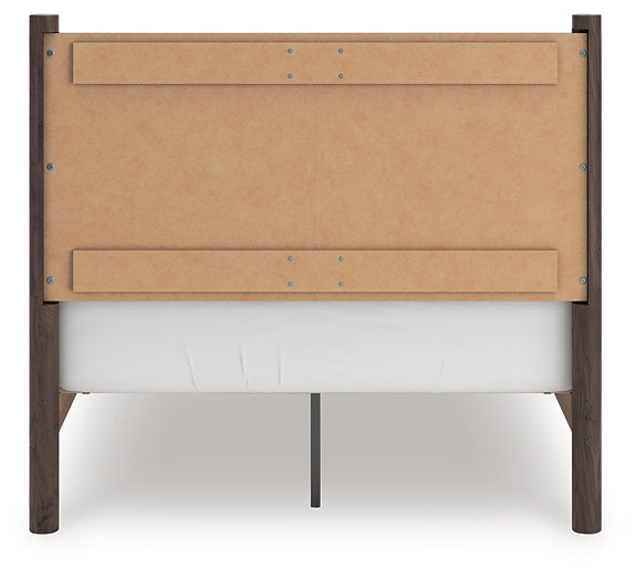 Pamytta Full Panel Platform Bed, Dresser and Mirror