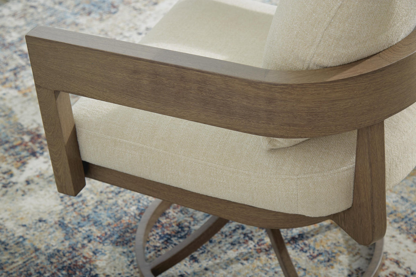 Serene Bay Swivel Chair w/Cushion (2/CN)